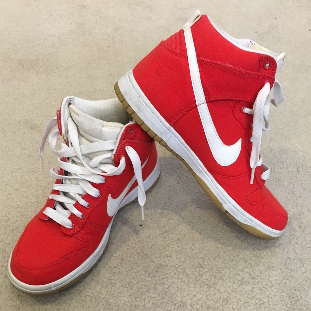 Red/White Nike Sneakers Women’s sz 8.5